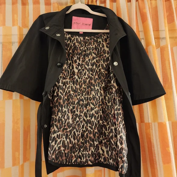 EUC Betsey Johnson Cape Coat - Picture 3 of 8
